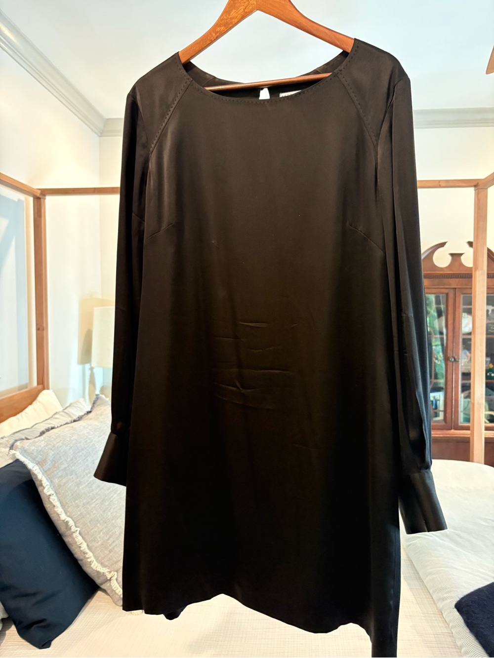ANTONIO MELANI Black Long-Sleeve Shift Dress